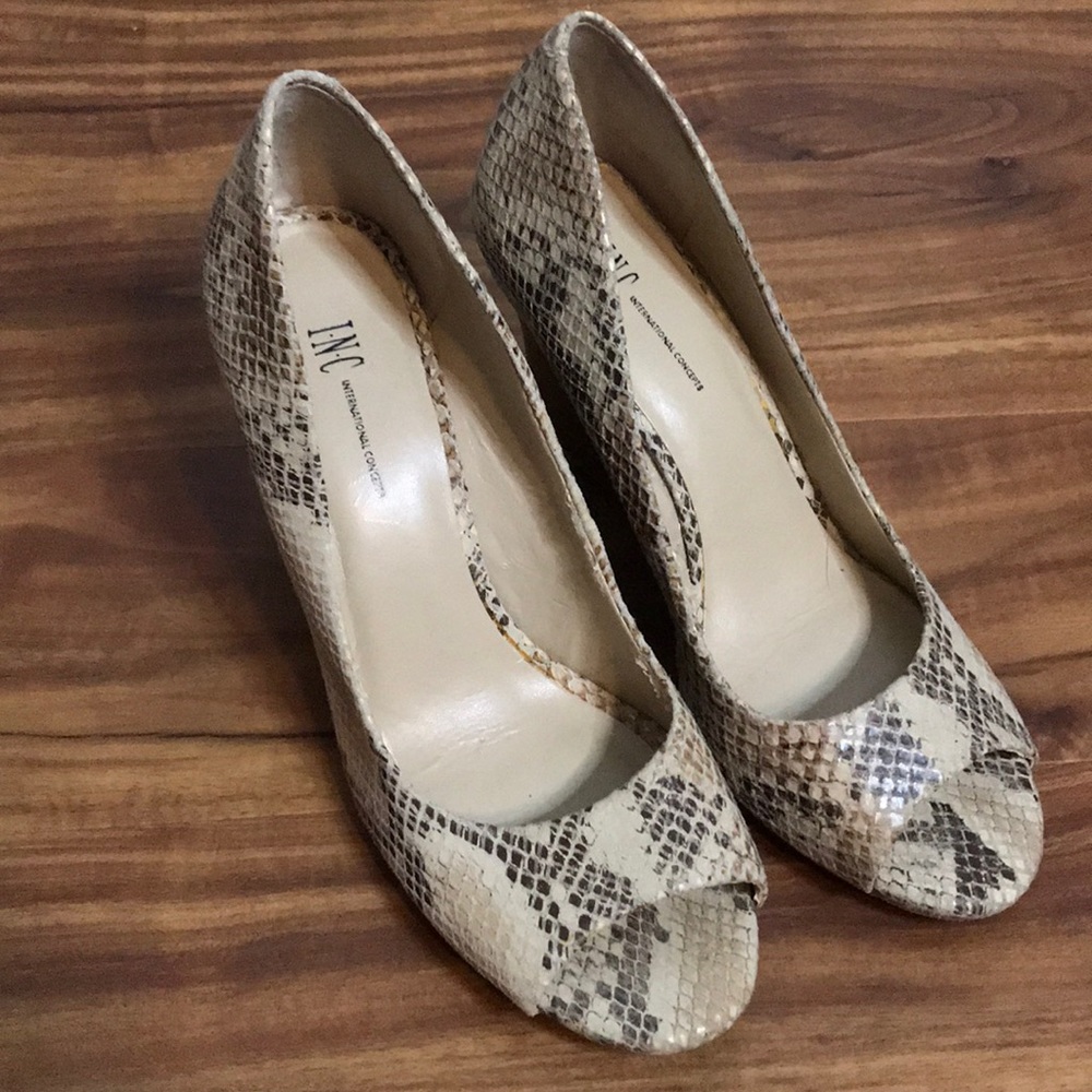Snake skin wedge peep toe shoes